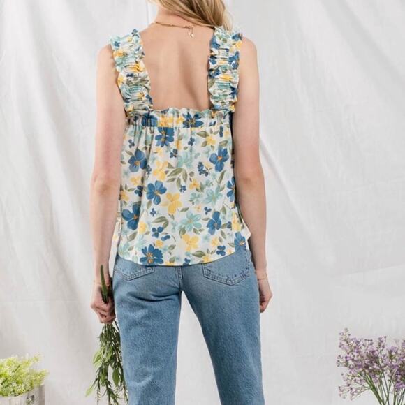 NWT Ruched Strap Floral Top Size Medium - Picture 6 of 7
